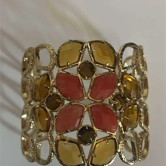 Kendra Scott Gold and Coral Bracelet - Picture 1 of 1